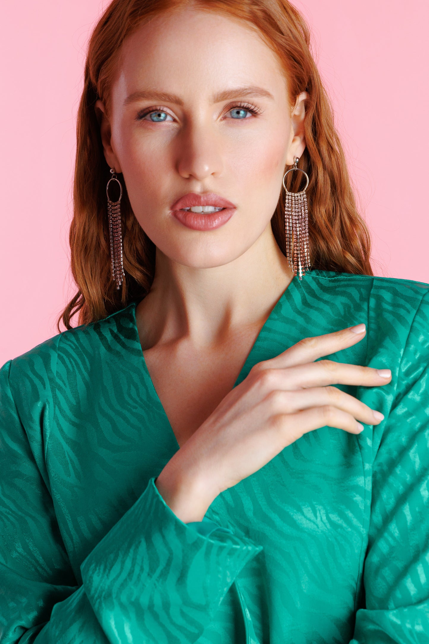 Earrings with ombré crystals