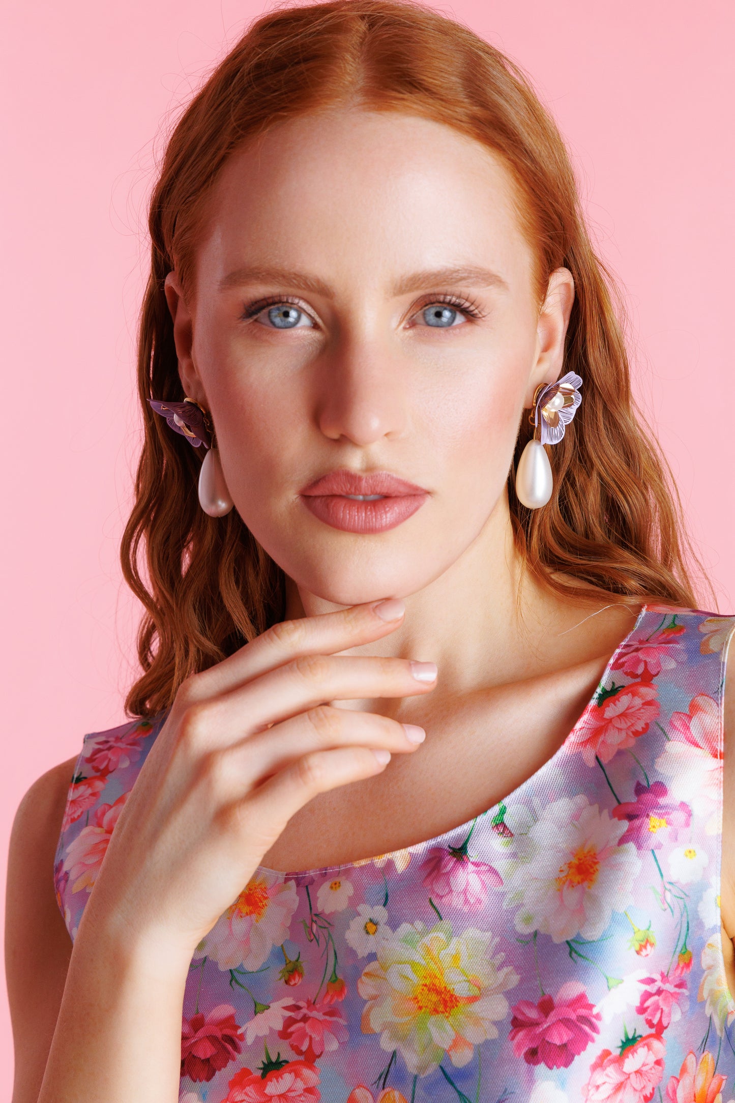Lilac flower earrings with pearls